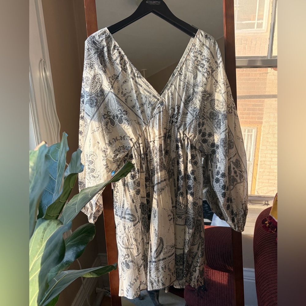 H&M Black and White Patterned Dress